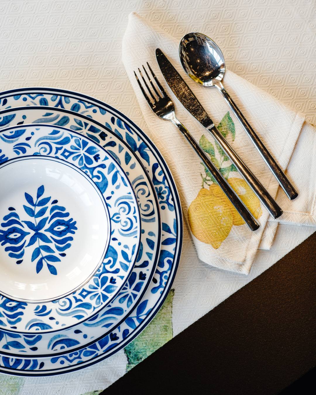 Soup plate Capri series - white porcelain, painted blue H 1.37" Ø 8.56"
