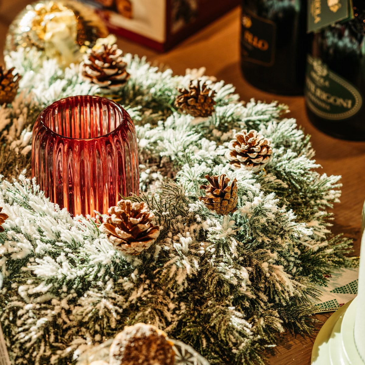 Wreath made of artificial fir branches and snow Ø 15.6"